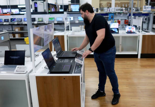 Q2 PC shipments drop 4% Y/Y, hit by higher component costs